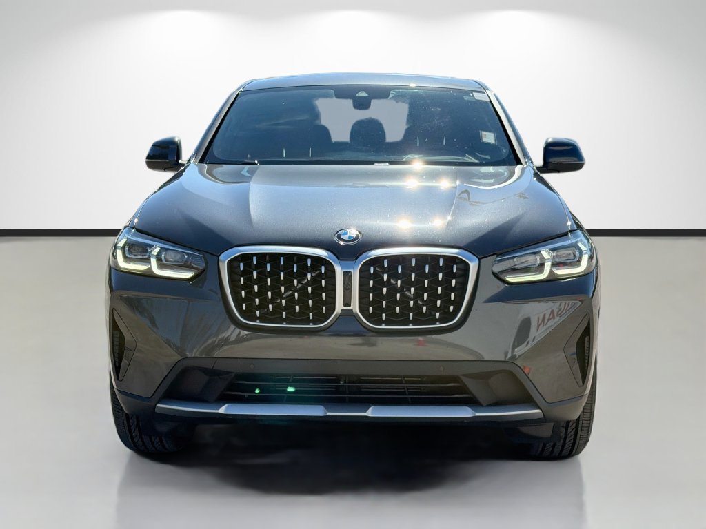 Used 2025 BMW X4 xDrive30i AWD/4WD image 8