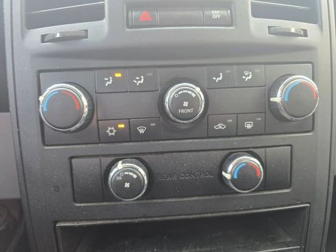 Used 2008 Dodge Grand Caravan SE image 18