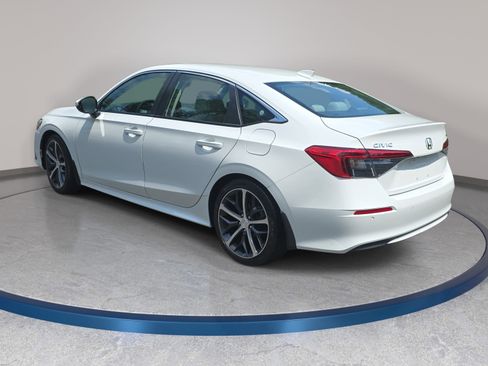 Certified 2024 Honda Civic Touring image 7