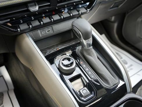 Used 2023 Chevrolet Colorado ZR2 w/ Desert Boss Special Edition image 30