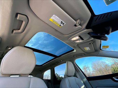 Certified 2023 Volvo XC60 B5 Plus w/ Climate Package image 12