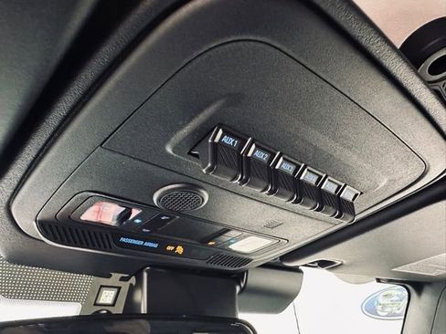 New 2025 Ford Bronco Badlands image 29