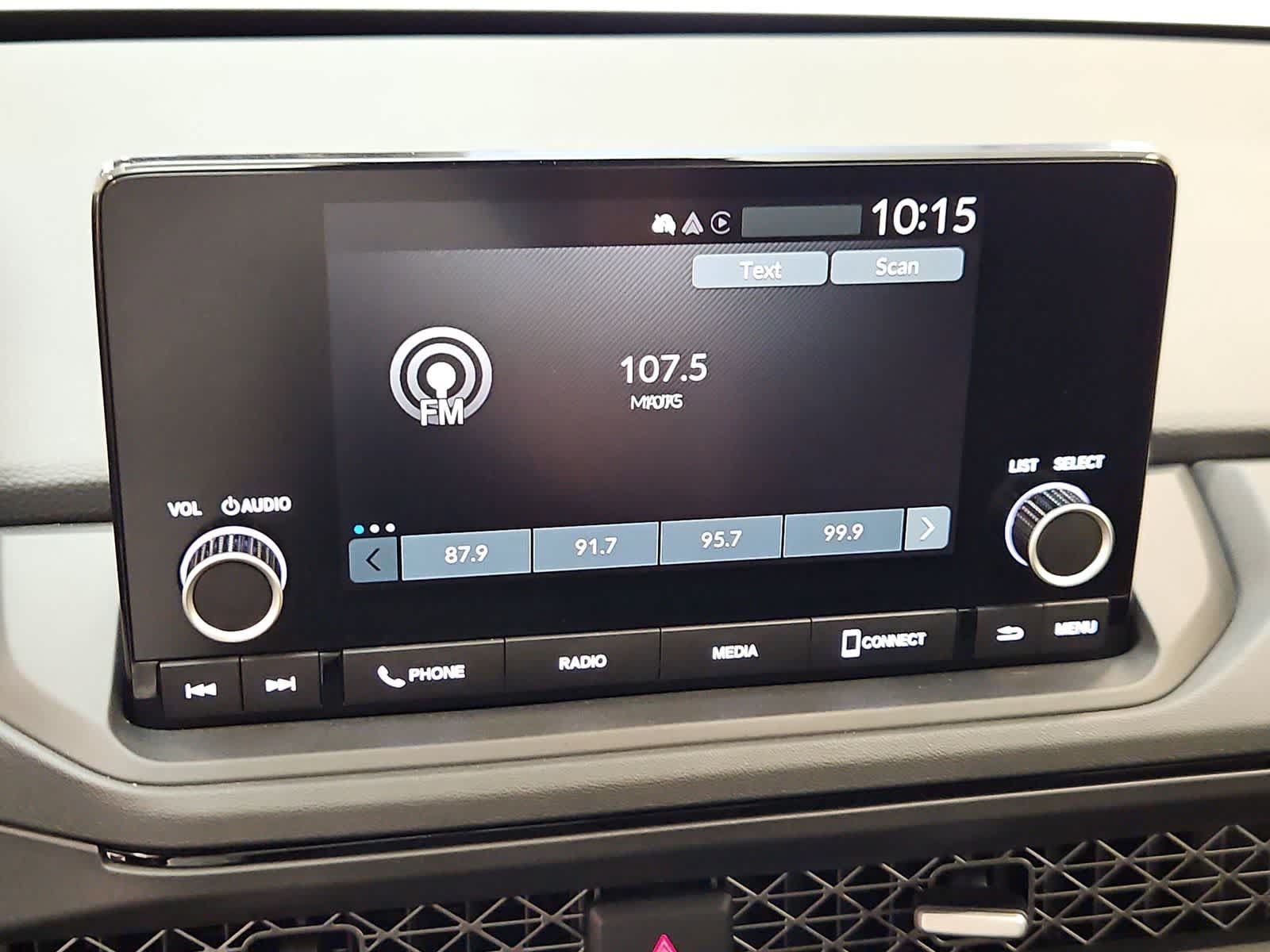 Certified 2025 Honda Accord SE image 5