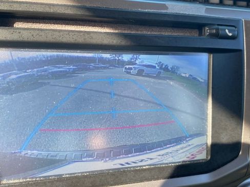 Used 2015 Toyota 4Runner Limited image 27