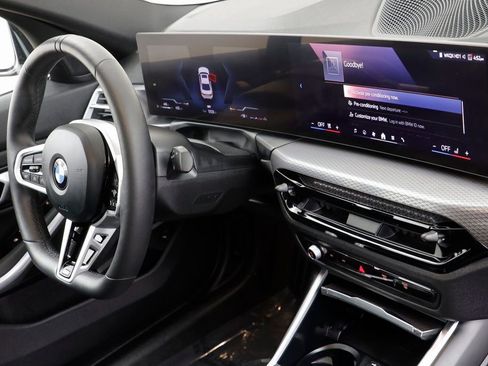 Used 2025 BMW 330i xDrive 330i xDrive w/ M Sport Package image 21