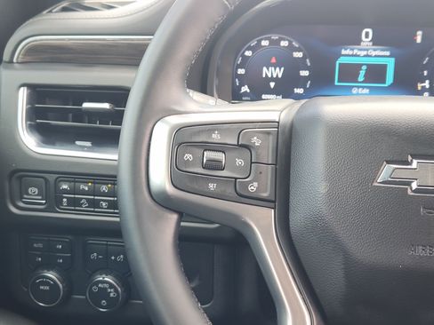 Used 2023 Chevrolet Tahoe Z71 w/ Luxury Package AWD/4WD image 30