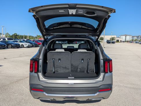 Certified 2026 Kia Sorento EX FWD image 32