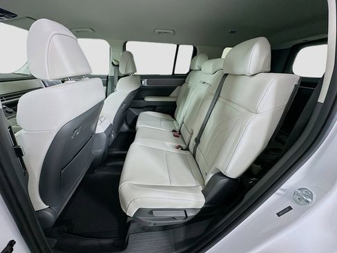 New 2026 Hyundai Santa Fe SEL FWD image 16