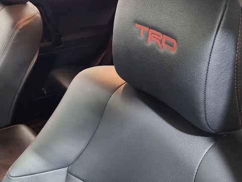 Used 2021 Toyota 4Runner TRD Off-Road Premium AWD/4WD image 29