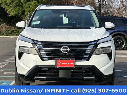 New 2026 Nissan Rogue Platinum w/ Tech Package AWD/4WD image 9