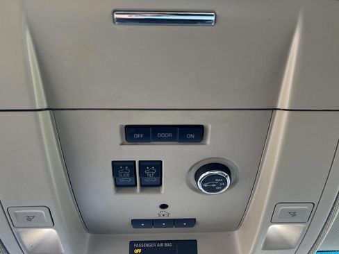 Used 2017 Chevrolet Tahoe Premier image 29