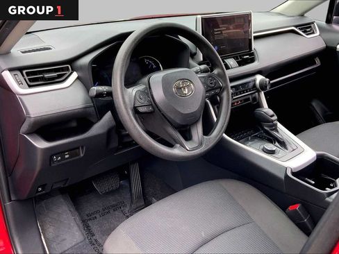 Used 2025 Toyota RAV4 LE AWD/4WD image 18
