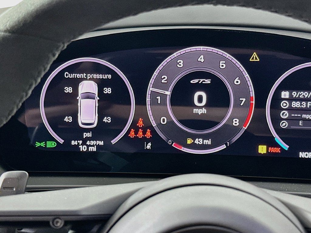 New 2026 Porsche Cayenne GTS AWD/4WD image 13