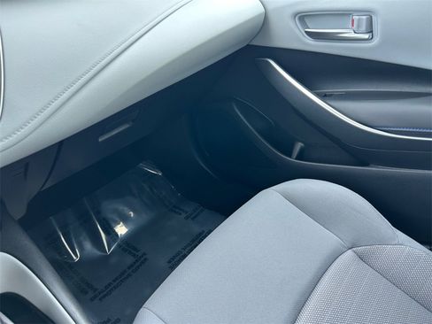 Used 2022 Toyota Corolla SE image 15