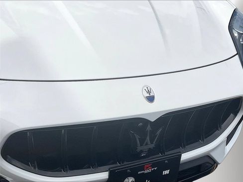 Used 2023 Maserati Grecale Modena AWD/4WD image 33
