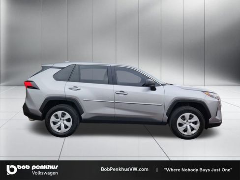 Used 2024 Toyota RAV4 LE AWD/4WD image 24