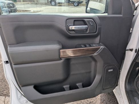 Used 2020 Chevrolet Silverado 1500 RST image 13