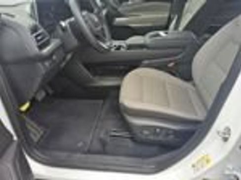 Used 2026 Chevrolet Traverse LT w/ Driver Confidence Package FWD image 14