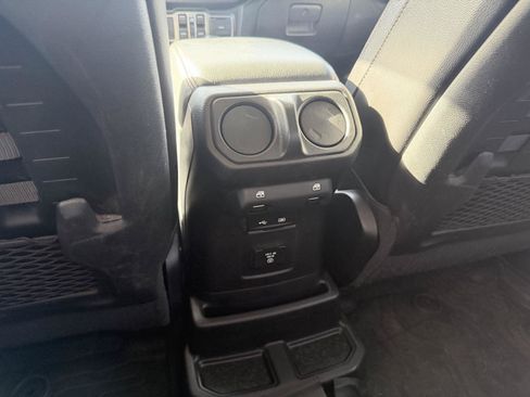 Used 2020 Jeep Wrangler Unlimited Rubicon w/ Quick Order Package 28Y Recon AWD/4WD image 8