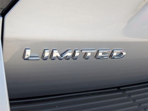 Used 2021 Ford Expedition Limited AWD/4WD image 9