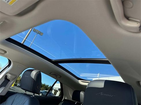 Used 2023 Buick Envision Avenir image 14