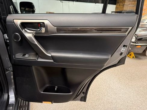 Used 2023 Lexus GX 460 Premium AWD/4WD image 31