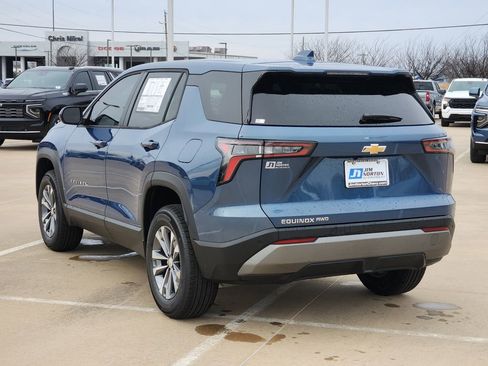 New 2026 Chevrolet Equinox LT image 3