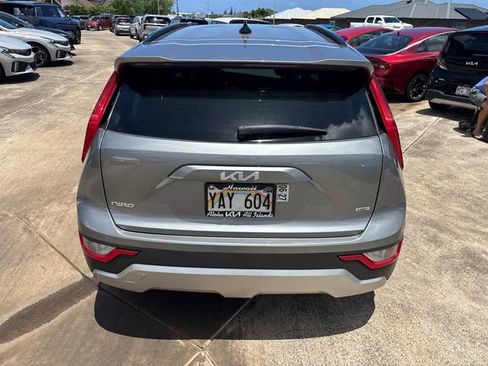 Used 2025 Kia Niro EX FWD image 6