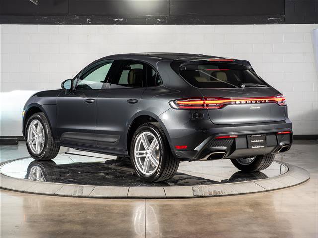 Used 2026 Porsche Macan AWD/4WD image 3