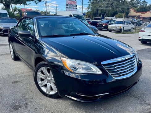 Used 2012 Chrysler 200 Touring image 10