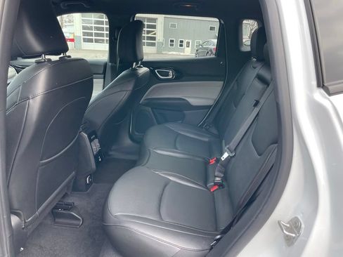 Used 2024 Jeep Compass Limited w/ Elite Group AWD/4WD image 18