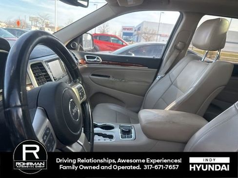 Used 2011 Jeep Grand Cherokee Limited w/ Luxury Group II image 12
