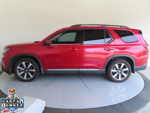 Used 2023 Honda Pilot Touring image 8