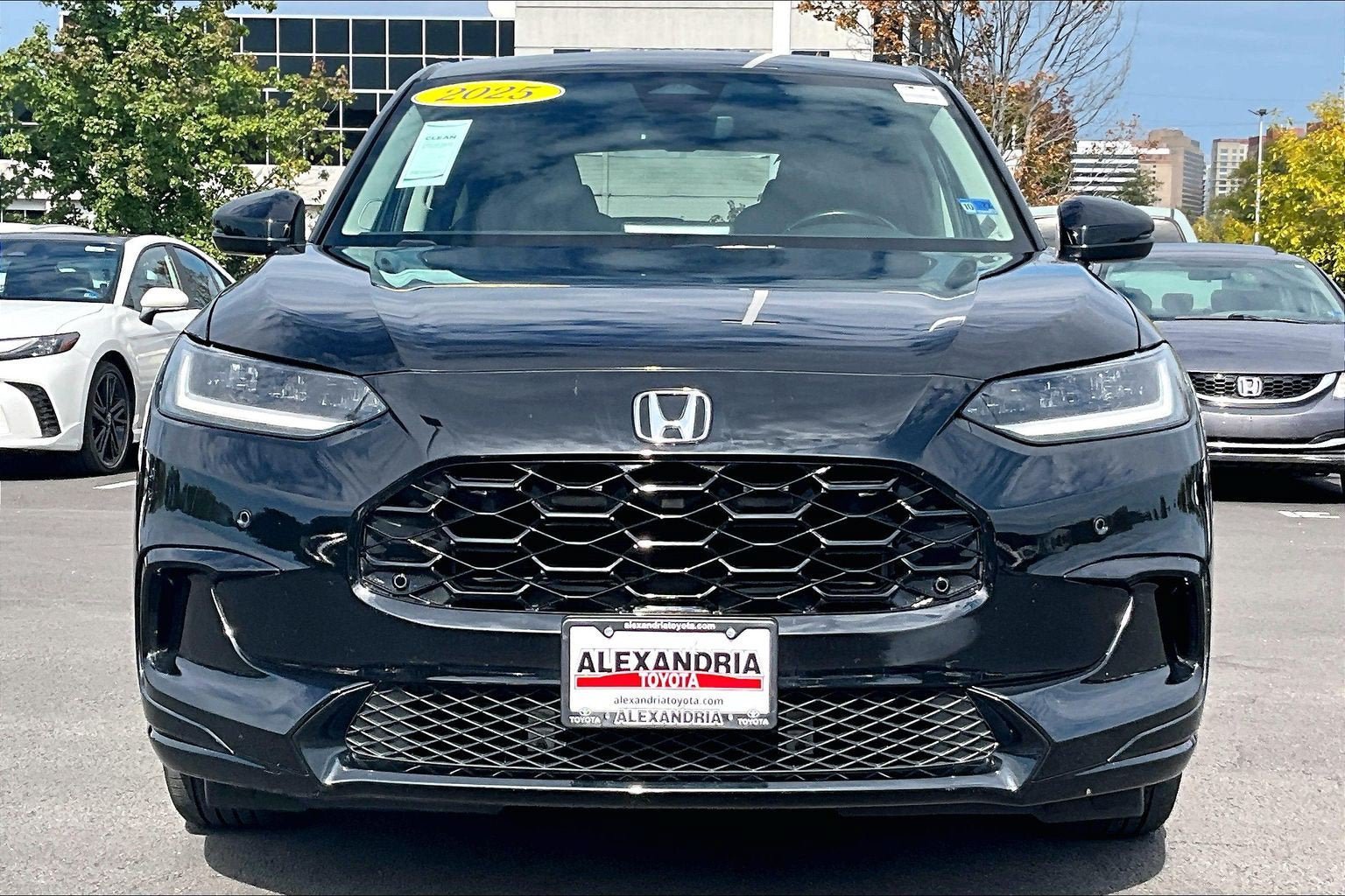 Used 2025 Honda HR-V EX-L image 3