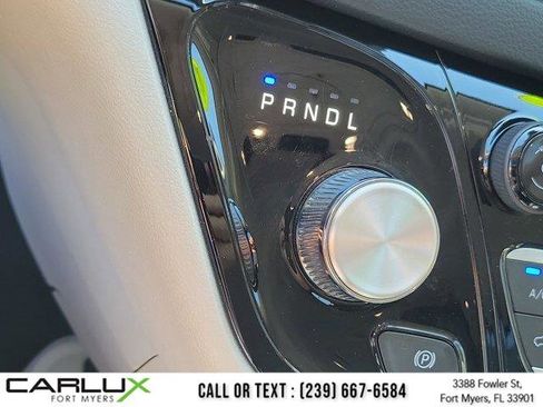 Used 2023 Chrysler Pacifica Touring-L FWD image 29