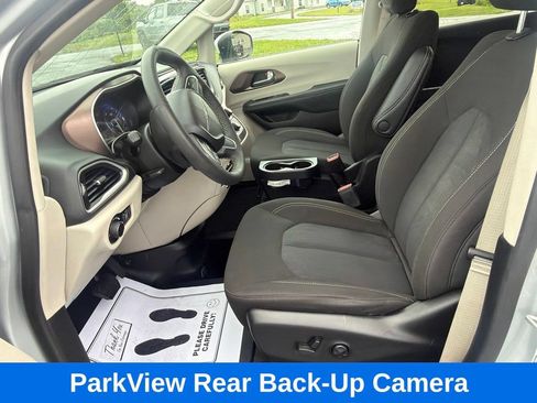 Used 2023 Chrysler Voyager LX FWD image 12