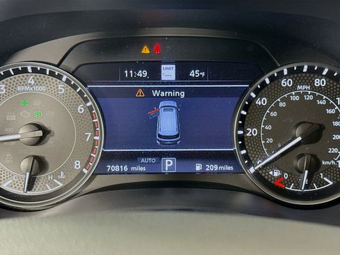 Used 2021 Nissan Armada Platinum w/ Captain's Chairs Package AWD/4WD image 13