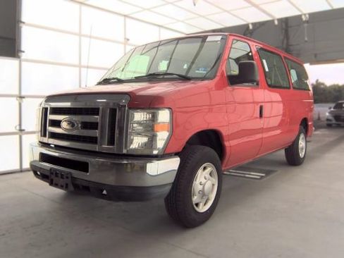 Used 2014 Ford E-150 and Econoline 150 Wagon RWD image 3