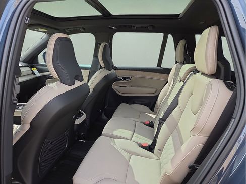 New 2026 Volvo XC90 B6 Plus w/ Protection Package Premier AWD/4WD image 17