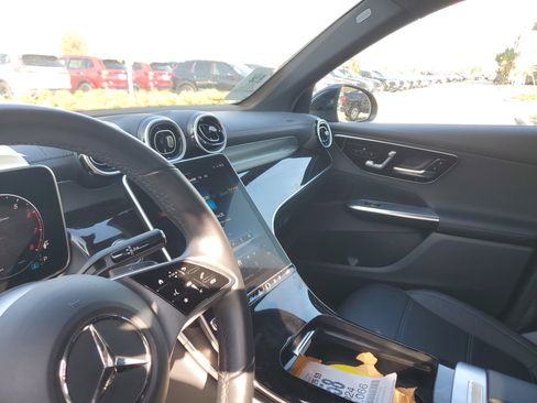 Used 2024 Mercedes-Benz GLC 300 w/ Winter Package image 21