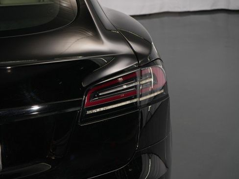 Used 2022 Tesla Model S image 13