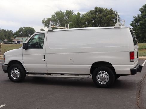 Used 2014 Ford E-250 and Econoline 250 w/ Power Group RWD image 8