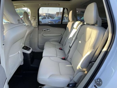 Used 2025 Volvo XC90 T8 Plus w/ Protection Package Premier AWD/4WD image 4