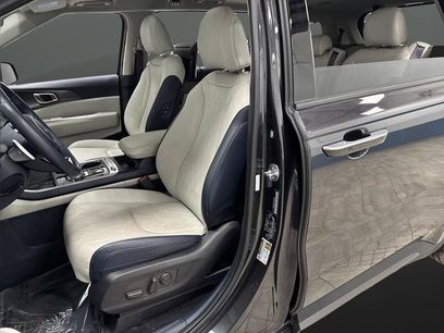 Used 2025 Kia Carnival SX