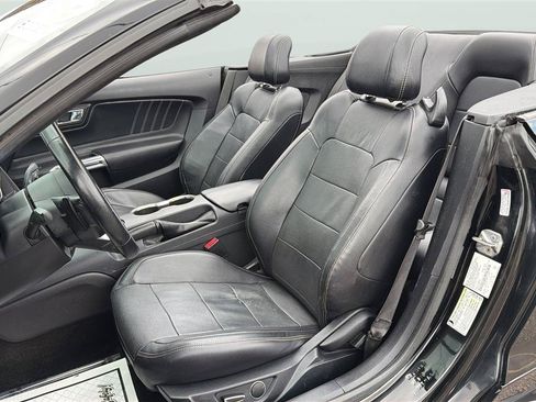 Used 2016 Ford Mustang Premium RWD image 17