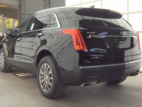 Used 2018 Cadillac XT5 Luxury w/ Driver Awareness Package FWD image 6