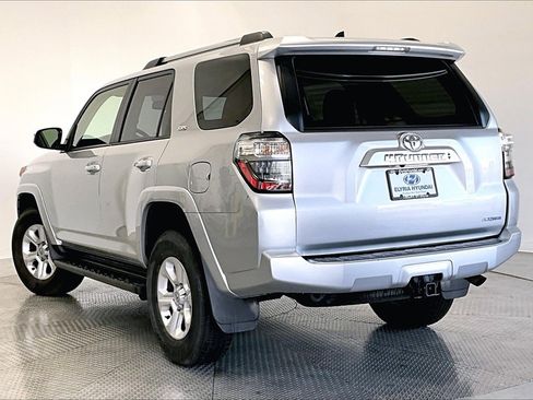 Used 2024 Toyota 4Runner SR5 image 12
