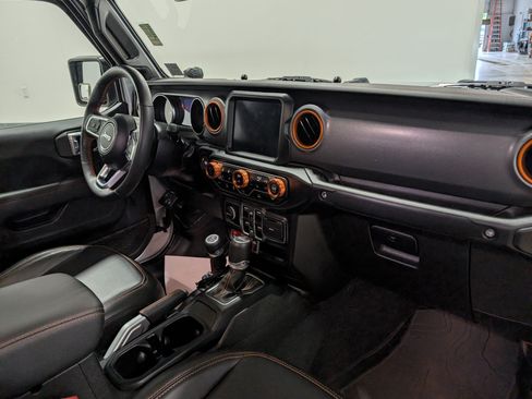 Used 2022 Jeep Gladiator Mojave w/ LED Lighting Group AWD/4WD image 19