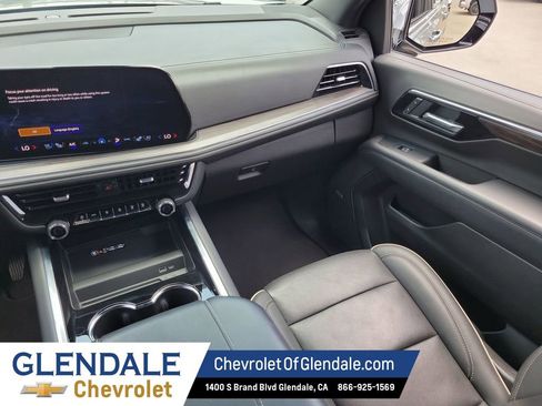 Certified 2025 Chevrolet Tahoe Premier AWD/4WD image 24