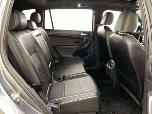 Used 2021 Volkswagen Tiguan SE R-Line image 42